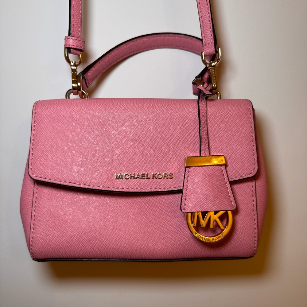 Michael Kors Ava Extra-Small Crossbody – Style 32F5GAVC1L